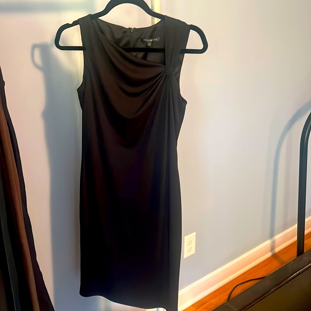 Black sleeveless David meister dress invisible zipper in back!